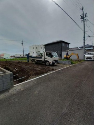 【外観】 | 静岡市清水区江尻台町 3期 新築一戸建て 2号棟 | 現在建築中の外観画像です。ご内覧は同じメーカーの完成物件へご案内いたしますので、いつでもご相談ください！