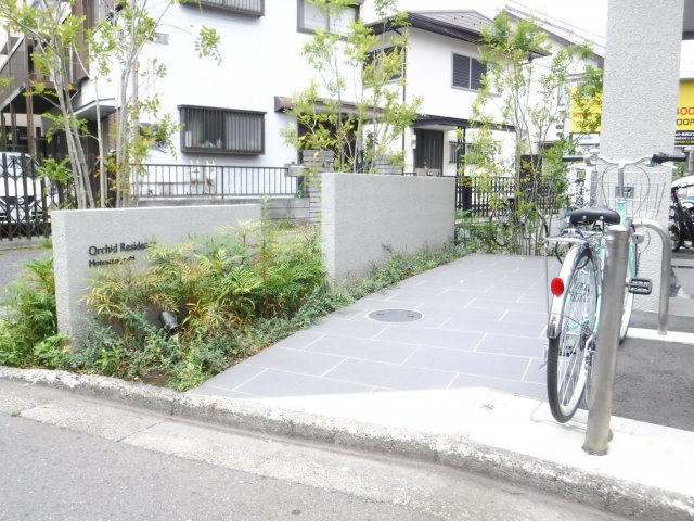 レジデンツア元住吉のエントランス