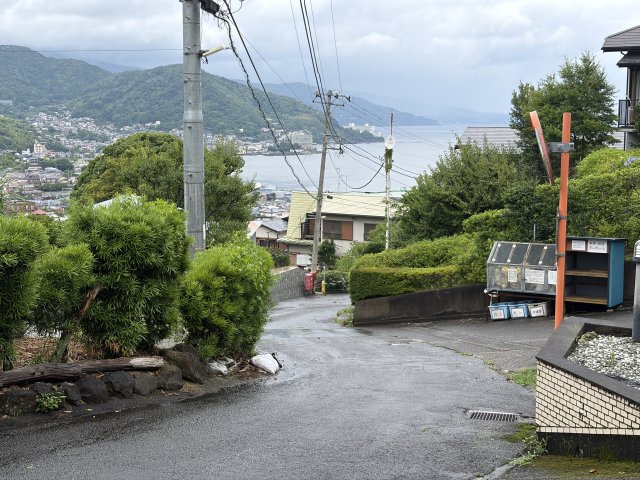 ルシーヌ南熱海第2の周辺|前面道路