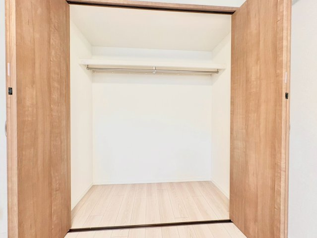 日興パレス高田馬場の収納|部屋収納もバッチリです！見せる収納も流行っていますが、やはり見せない収納も大切ですね。

現地ご見学希望・資料請求などお気軽にお問い合わせ下さい！
03-5990-5201