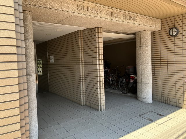 サニーサイド曽根のエントランス