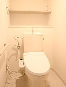本駒込Kマンションのトイレ|ゆったりとした空間のトイレです