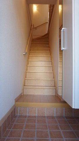 グランツ　Ｅの玄関|収納もある玄関です