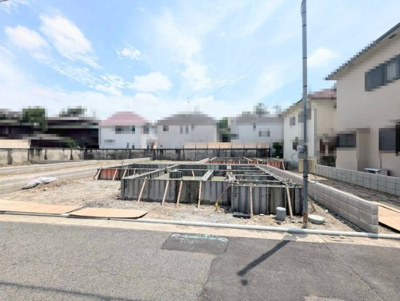【外観】 | 浜寺諏訪森町西４丁　新築一戸建 | 【ＬＤＫ約１６帖】大きな窓のあるリビングは、陽光あふれる明るい空間です♪居心地良く、ご家族皆がゆったり寛げる憩いの空間となりそうです♪