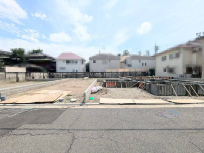 【外観】 | 浜寺諏訪森町西４丁　新築一戸建 | ゆとりのある洗面室ですよ　朝の身支度もスムーズにできますね！