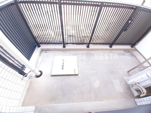 カシータ神戸元町JPのバルコニー