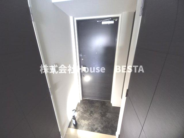 カシータ神戸元町JPの玄関