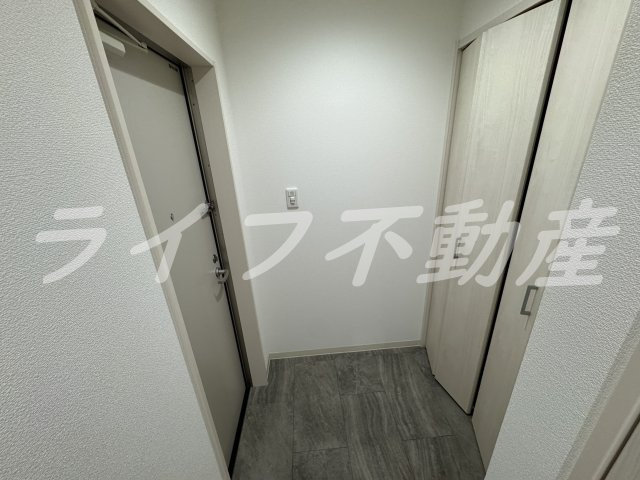 クリエオーレ小若江の玄関|きれいな玄関です