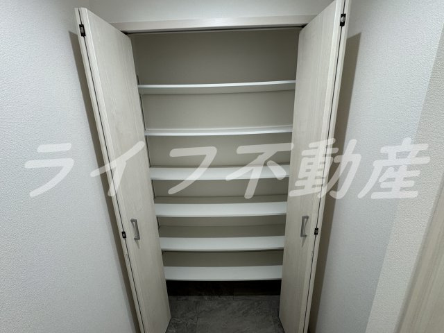 クリエオーレ小若江の収納|こまごまとしたものを収納できそうですね