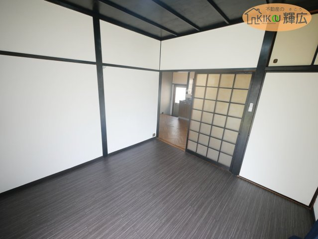 加古川市別府町元町　中古戸建の洋室
