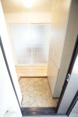 【玄関】 | カーサみつわ台 F | ※同物件・反転タイプの写真です。