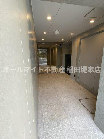 川崎市多摩区宿河原６丁目の賃貸マンションのエントランス