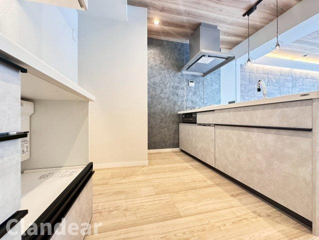トーア千住マンションのキッチン|ドキドキの新生活も、安心してスタート。ぴったりの住まいを見つけませんか？クランディアが一緒に住まい選びをサポートします‼　まずは、お気軽にお問合せください　＃クランディア