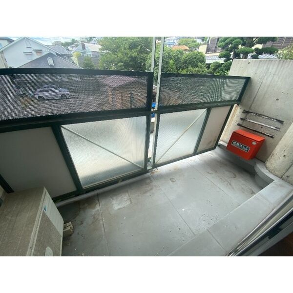 ホープ芦屋のバルコニー