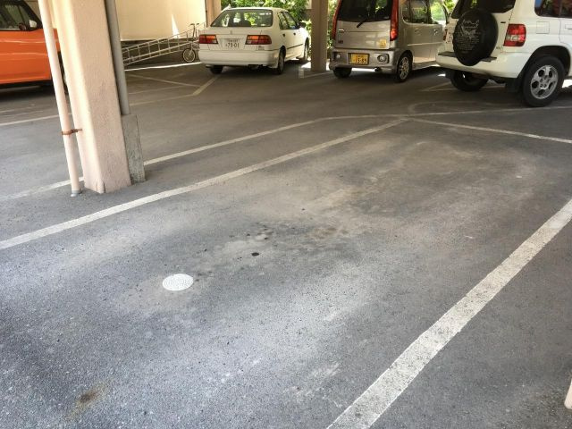 メゾン米山の駐車場