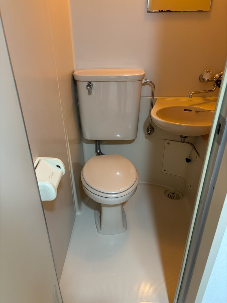 横浜市中区山下町の賃貸マンションのトイレ