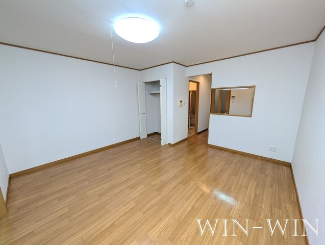 ベルクレスト大岩参番館の洋室