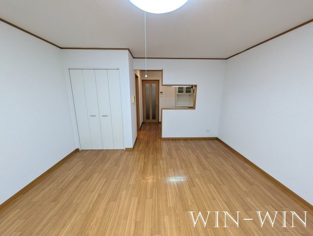 ベルクレスト大岩参番館の居間・リビング
