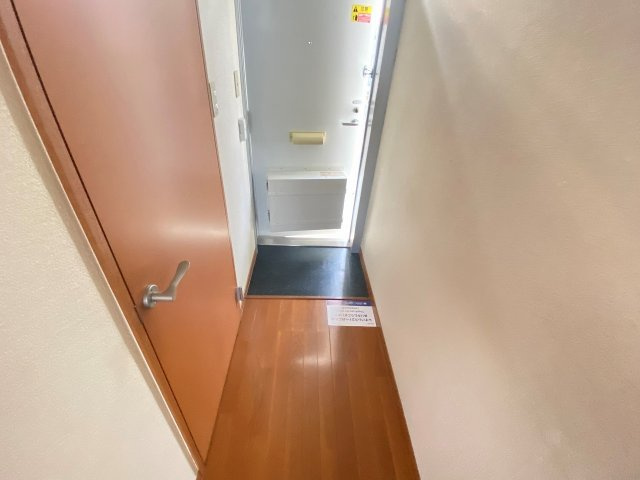 レオパレスＭＫアパートメントの玄関