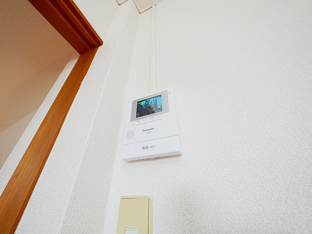 ナラコック三条ハイツのセキュリティ|嬉しいTVモニターホン完備です
