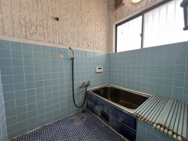 小山市大字羽川　中古注文住宅、小金井駅まで歩いて10分♪の浴室