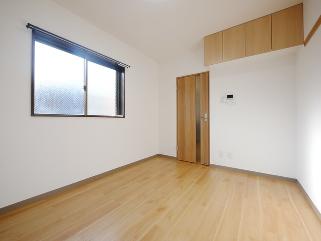 川崎市多摩区登戸の賃貸マンションの居間・リビング|別部屋参考