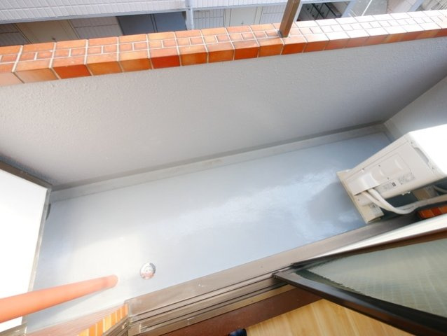 川崎市多摩区登戸の賃貸マンションのバルコニー|別部屋参考