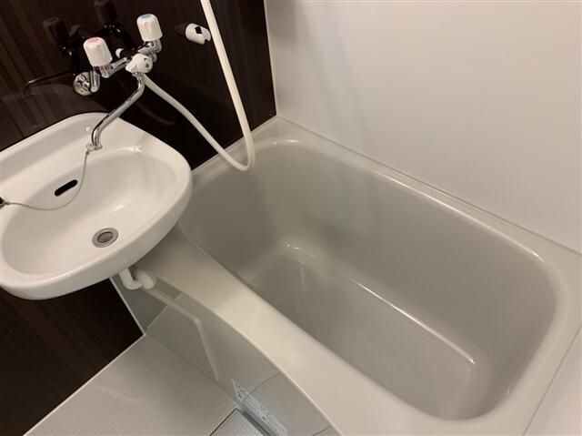 シュガール戸部本町の浴室
