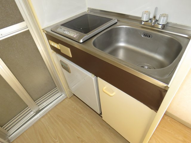 川越市霞ケ関北４丁目のアパートのキッチン|反転タイプ