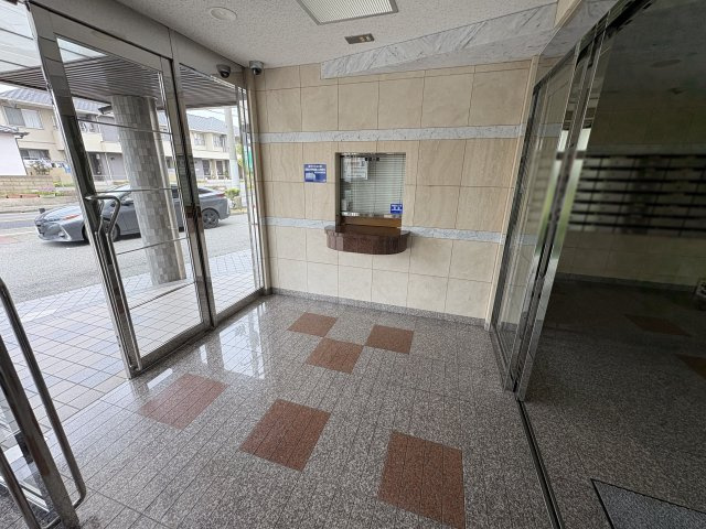 プレステージ明石藤江駅前Ⅱのエントランス
