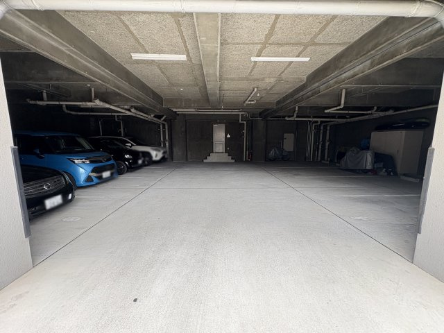 プレステージ明石藤江駅前Ⅱの駐車場