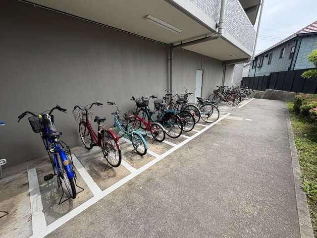 プレステージ明石藤江駅前Ⅱの駐輪場
