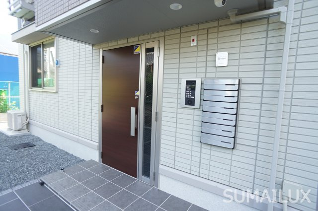Rays横手のエントランス
