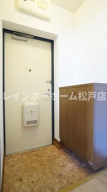 スリーアイズマンションの玄関|ゆったりとした玄関です