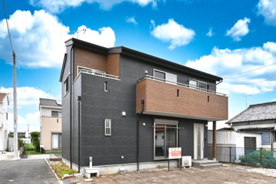 【外観】 | 太田市大原町　中古住宅 | 1階・2階ともに1年を通じて豊かな陽光と心地よい風が室内に差し込む、明るく健康的な住環境です。