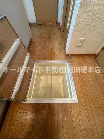 川崎市多摩区中野島２丁目のアパートの収納