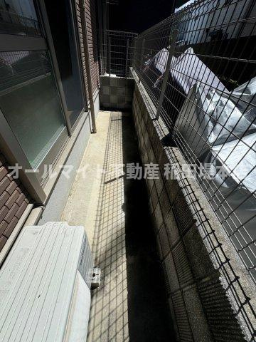 川崎市多摩区中野島２丁目のアパートのバルコニー