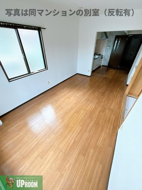 クレール壱番館の居間・リビング