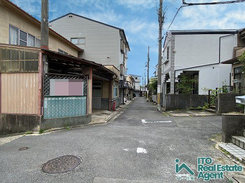 大宮玄琢北町 中古戸建の前面道路含む現地写真