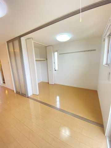 Aznable Aの居間・リビング