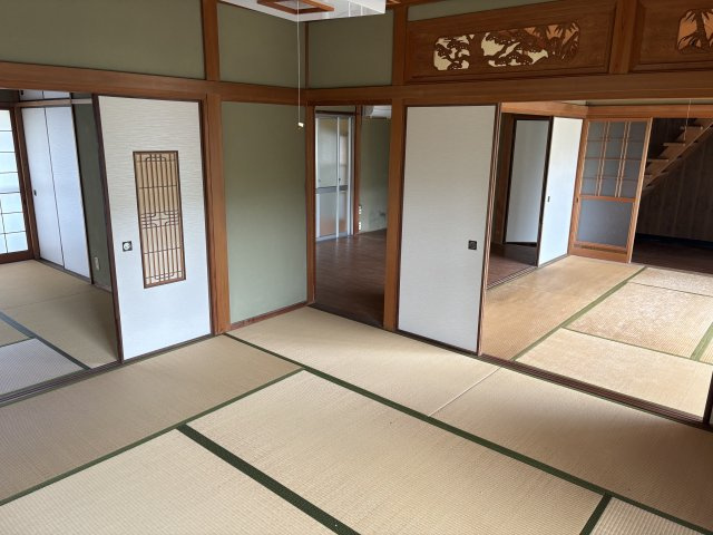 鴨方町益坂貸戸建の和室