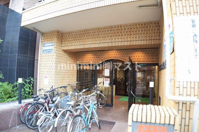 クローバー・メゾン戎のエントランス