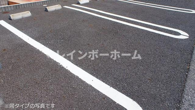 BLESS西戸田　Aの駐車場