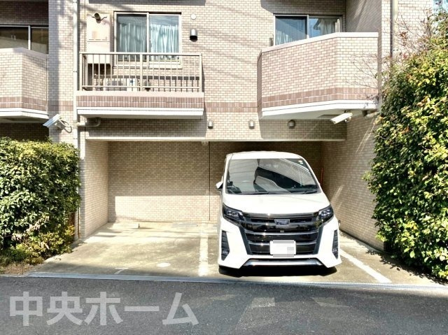 アーバンキャッスル江戸川駅前の駐車場|【敷地内駐車場】最新の空き状況や費用などの詳細は担当スタッフまでお問い合わせください。