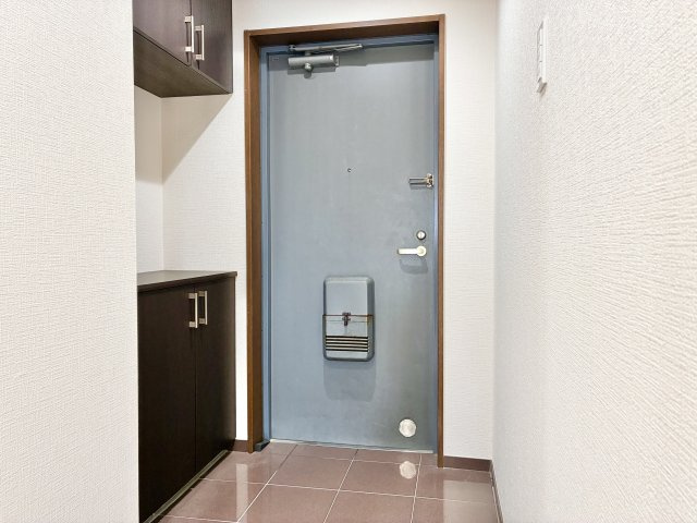コンセール猪子石原の玄関