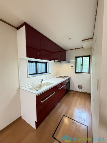 厚木市栄町2丁目　中古戸建　のキッチン