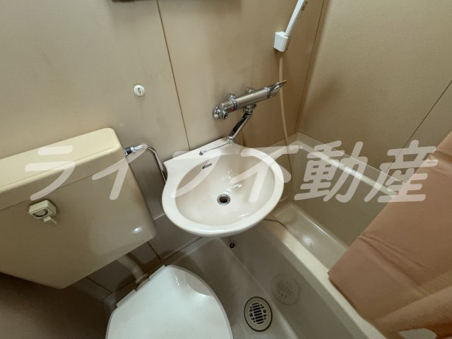 コンフォートハイツ岩崎の洗面所|コンパクトで使いやすい洗面所