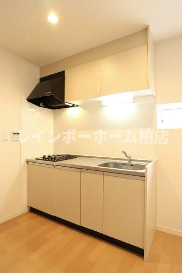 フルリノベーション！清潔感のあるお部屋で新生活♪のキッチン|お料理しやすいキッチンです