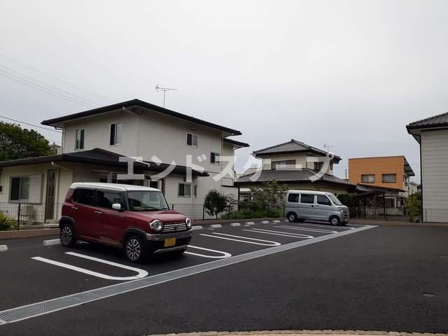 セレーノ元総社の駐車場|高崎、前橋のお部屋探しはエンドスケープまで！お客様の理想お聞かせ下さい♪