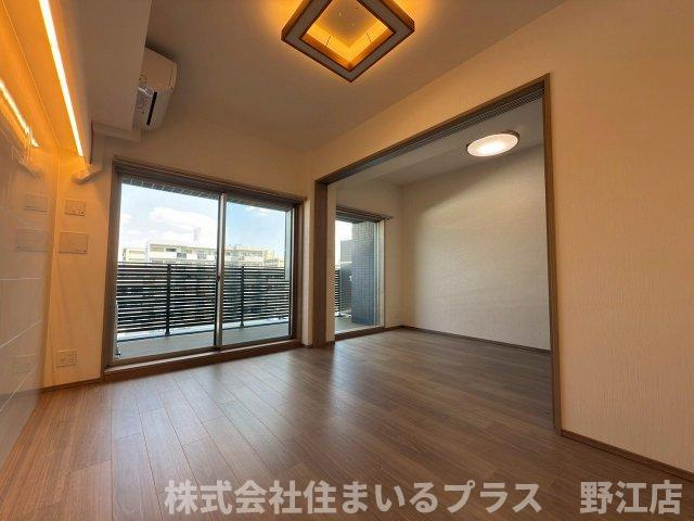 プレジオ城東の居間・リビング